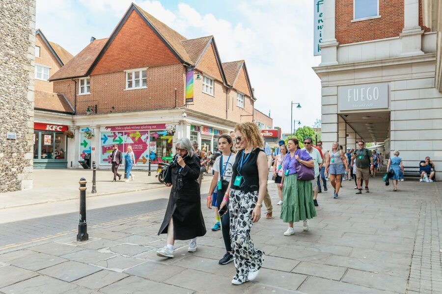 From London: Leeds Castle, Canterbury Cathedral & Dover - FAQ