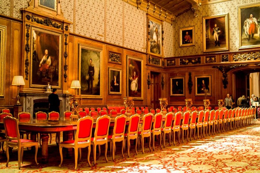 From London: Skip-the-line Windsor Castle Private Car Trip - The State Apartments and ceremonial rooms