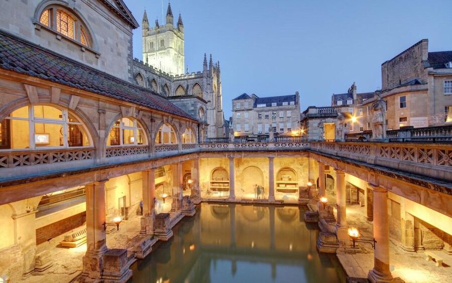 From London: Stonehenge and Windsor Castle Day Trip - Driver service versus a human guide