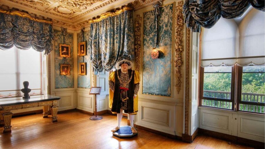 From London: Warwick Castle Day Trip by Rail - Inside the castle, from royal rooms to prison graffiti