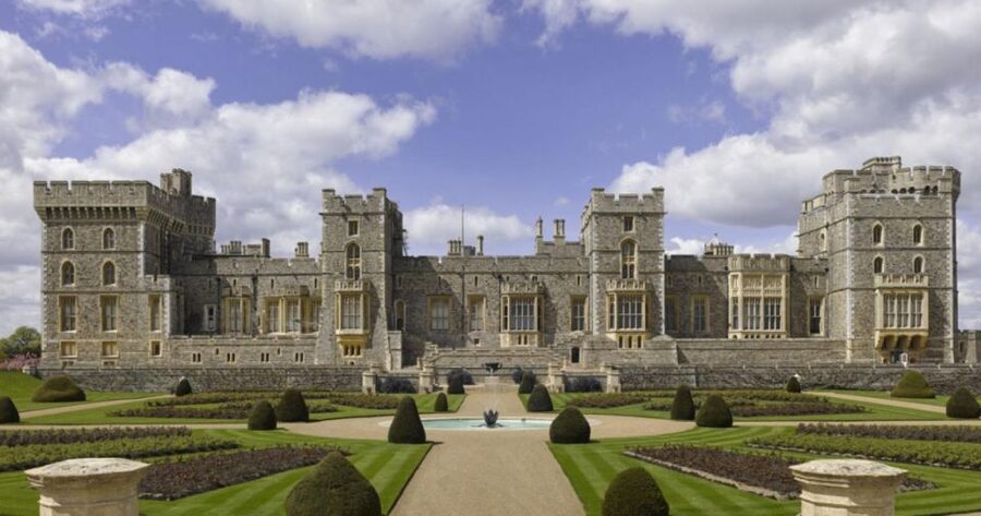 From London: Windsor Castle Full Day Guided Tour By Train - Arriving in Windsor Around 10:45 am