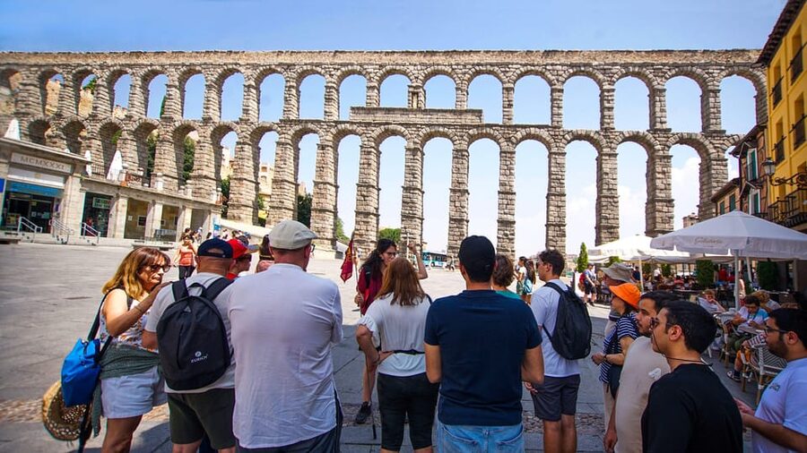 From Madrid: Guided Day Trip to Segovia, optional Alcázar - Leaving Madrid from San Bernardo at 9 a.m.