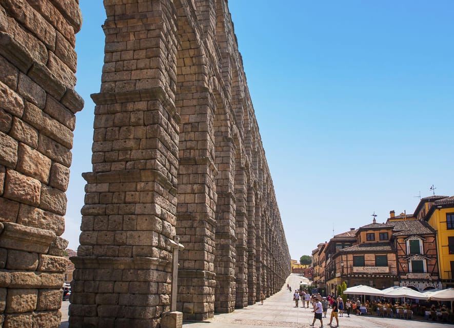 From Madrid: Guided Day Trip to Segovia, optional Alcázar - Plaza Mayor, the cathedral, and the Jewish Quarter