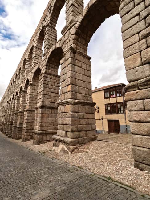 From Madrid: Segovia & Ávila Small Group: Alcázar & Walls - Who should book this Castilian day trip?