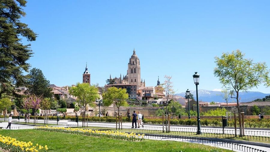 From Madrid: Segovia Tour with Cathedral and Alcazar Entry - Walking past Casa de los Picos and Plaza Medina del Campo