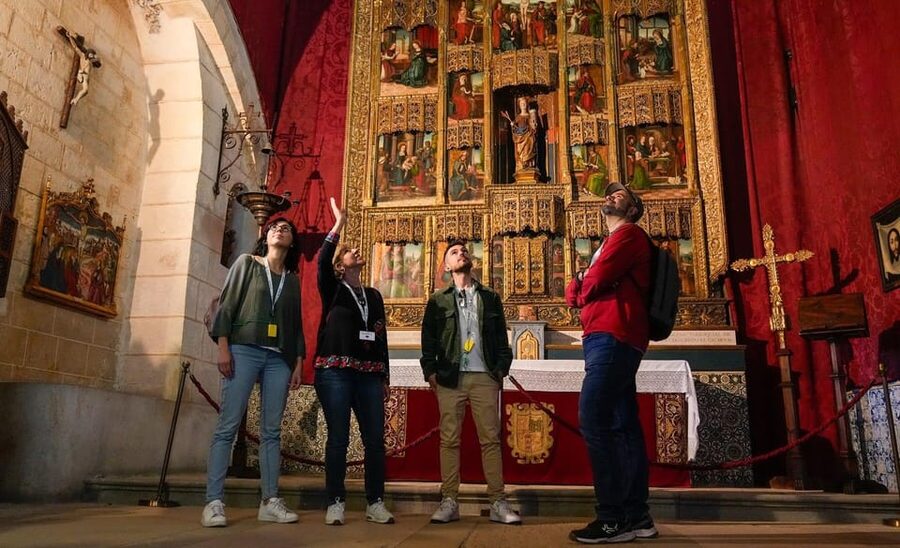 From Madrid: Segovia Tour with Cathedral and Alcazar Entry - The Alcázar, Segovia’s storybook castle