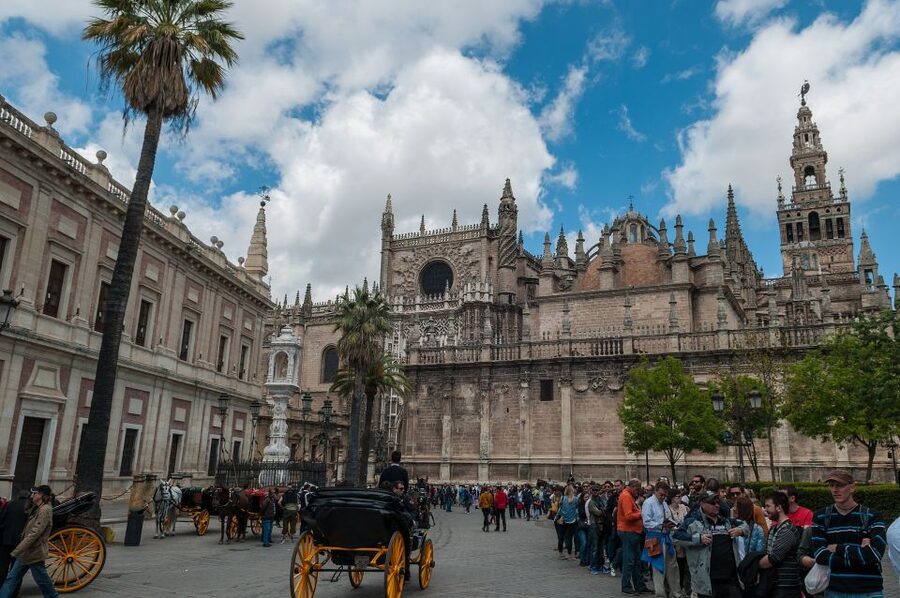From Malaga: Private Seville, Alcazar and Cathedral Day Trip - Why a private Malaga to Seville day makes sense