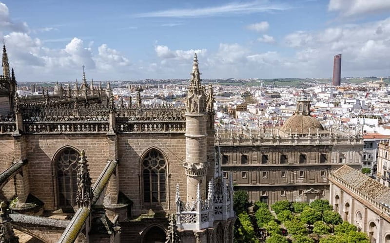 From Malaga: Seville Day Trip with Real Alcázar Tickets - Why this day trip makes sense from Málaga