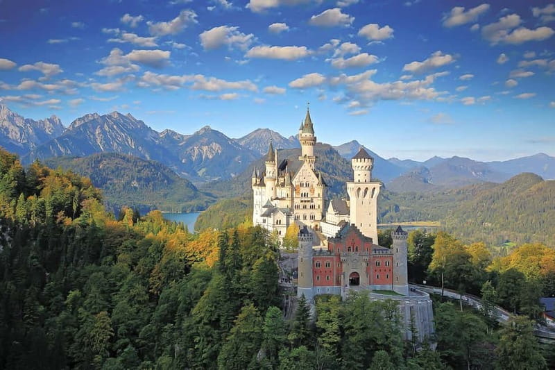 From Munich: Neuschwanstein & Linderhof Castle Full-Day Trip - Oberammergau by coach, not on foot