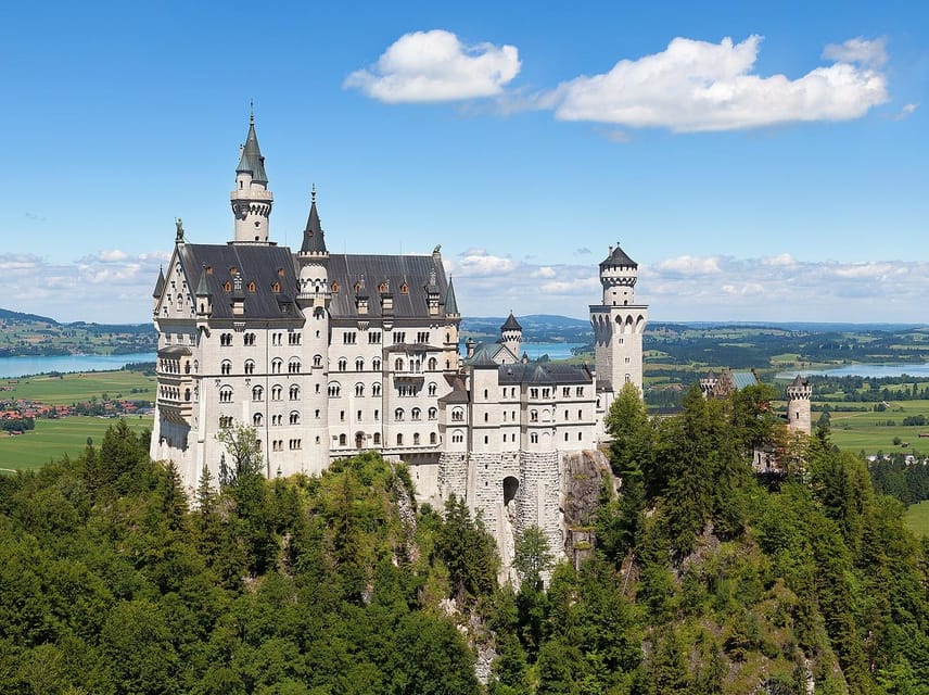 From Munich: To Neuschwanstein Castle, Linderhof, Oberammerg - Should you book it?