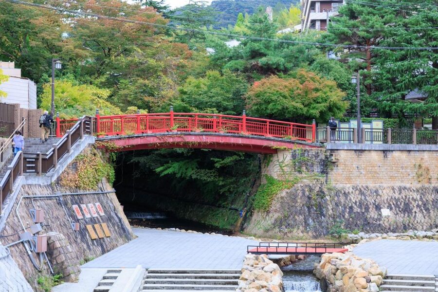 From Osaka: Himeji Castle, Arima Onsen & Mt. Rokko Day Tour - Bus comfort, weather, and physical effort