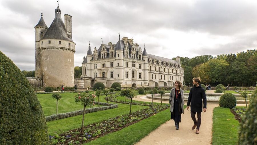 From Paris: Full-Day Loire Valley Chateaux Tour - Chenonceau: the château shaped by women