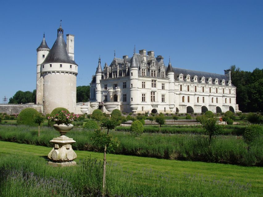 From Paris: Loire Valley Castles Full-Day Tour with Lunch - Chenonceau and the women who shaped it