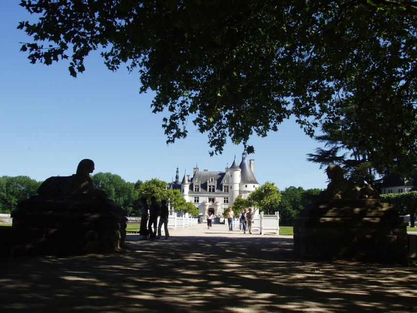 From Paris: Loire Valley Castles Full-Day Tour with Lunch - Chambord, the grand finale