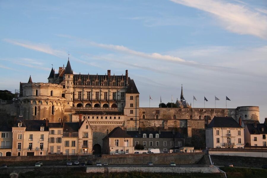 From Paris: Loire Valley Castles & Orleans Guided Tour - Orléans and the Joan of Arc connection