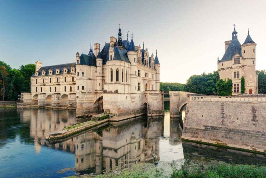 From Paris: Loire Valley Castles Tour with Hotel Transfers - Cheverny: a quieter change of mood