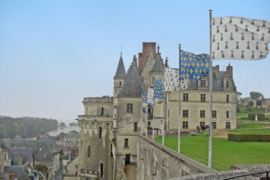From Paris: Small-Group Loire Valley Castles Full-Day Tour - Who should book this Loire Valley tour?
