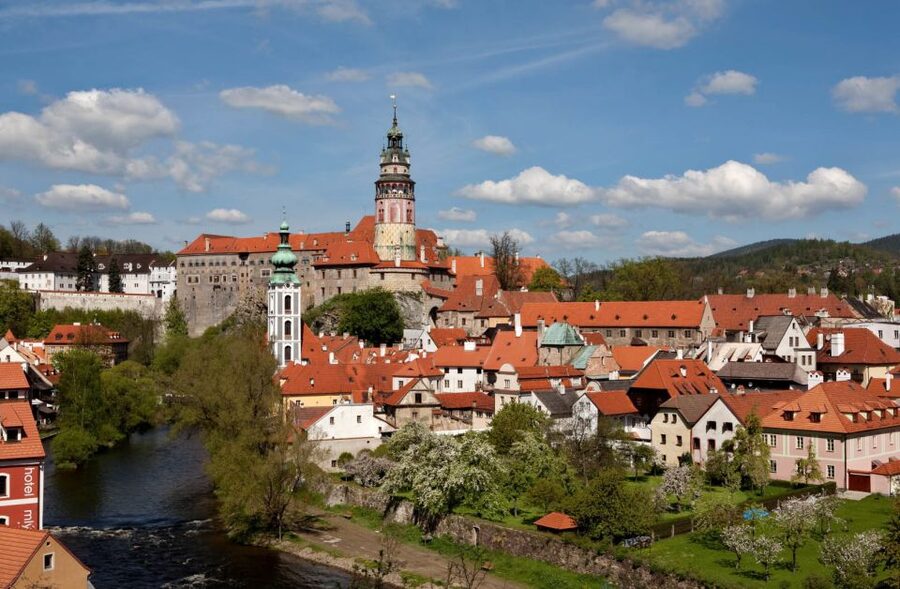 From Prague: Full-Day Český Krumlov Tour with Lunch - The road south through Bohemia