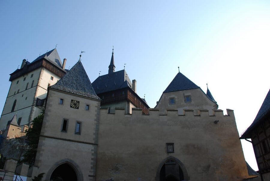From Prague: Karlstejn Castle Skip-the-Line Ticket and Tour - How the guides shape the experience