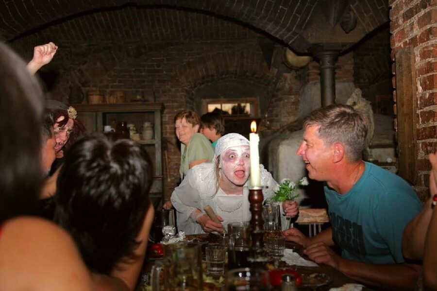 From Prague: Medieval Dinner, Show, Castle and Brewery - From Na Florenci to rural Dětenice