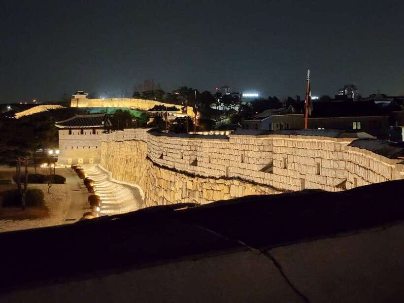 From Seoul: Suwon Hwaseong Fortress Night Tour - What the guides add to the experience
