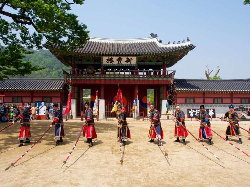 From Seoul: Suwon Hwaseong Fortress Tour - Hwaseong Haenggung Palace and the Joseon court