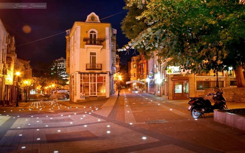 From Sofia: Full-Day Tour to Plovdiv and Asen's Fortress - Two free hours to make Plovdiv yours