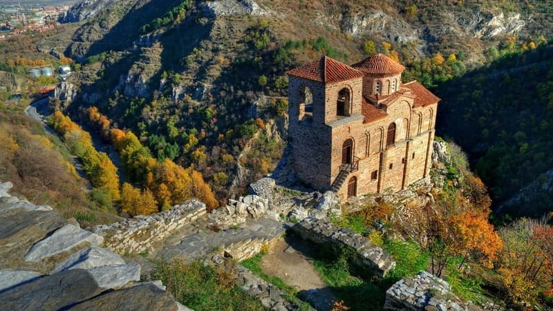 From Sofia: Plovdiv, Asen's Fortress and Bachkovo Monastery - Asen’s Fortress and its sharp mountain setting
