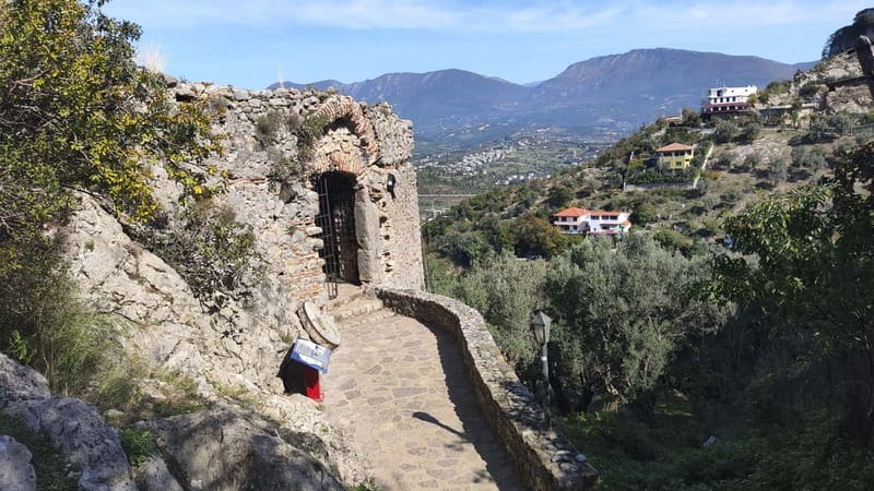 From Tirana: Petrela Castle and Biggest ZipLine in Balkan - Who should book this Petrelë experience?