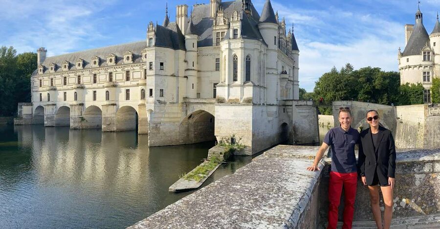 From Tours : Full-Day Chambord & Chenonceau Chateaux - A Practical Lunch Break Near the Bakeries
