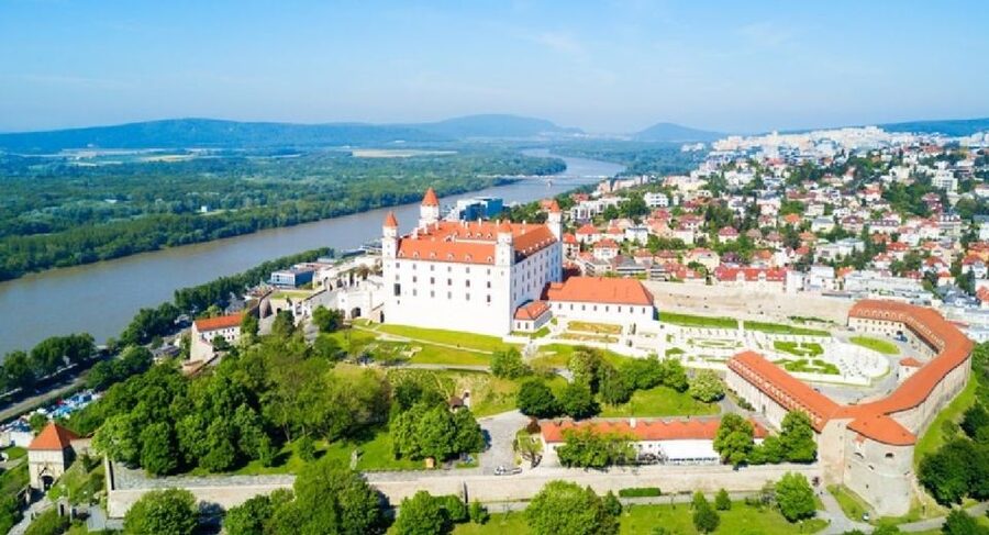From Vienna: Private Day Tour of Devin Castle & Bratislava - Private guiding with Romano and Yana