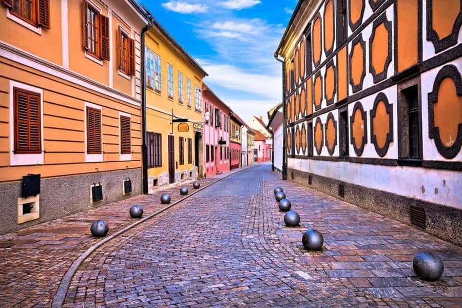 From Zagreb:Discover North Croatia, Museums, Castle and City - Lunch in Varaždin County adds local flavor