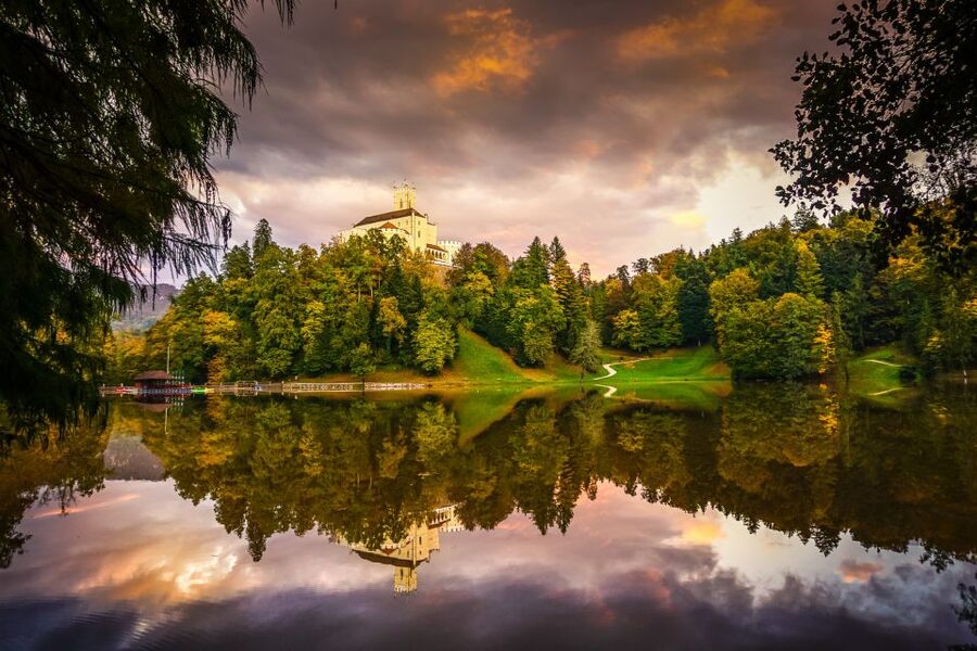 From Zagreb: Fairytale Castle & Wine Tasting & Lunch - What the small group changes
