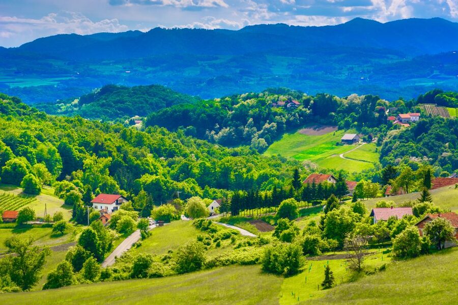 From Zagreb: Fairytale Castle & Wine Tasting & Lunch - Practical details for a smooth day