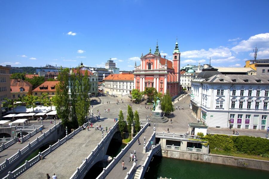 From Zagreb: Ljubljana, Postojna Cave & Predjama Castle Tour - Ljubljana in one hour, then time to wander