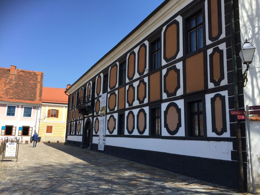 From Zagreb: Varazdin Baroque Town & Trakoscan Castle - The cemetery stop adds a quieter side of town