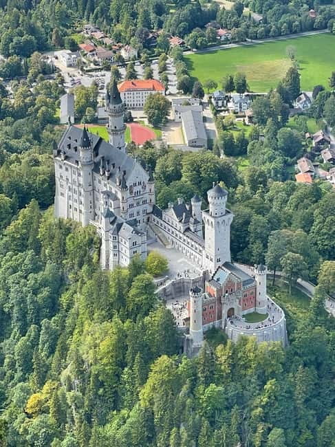 From Zurich: Neuschwanstein Castle Private Tour with Lunch - The real cost of a private Zurich castle day