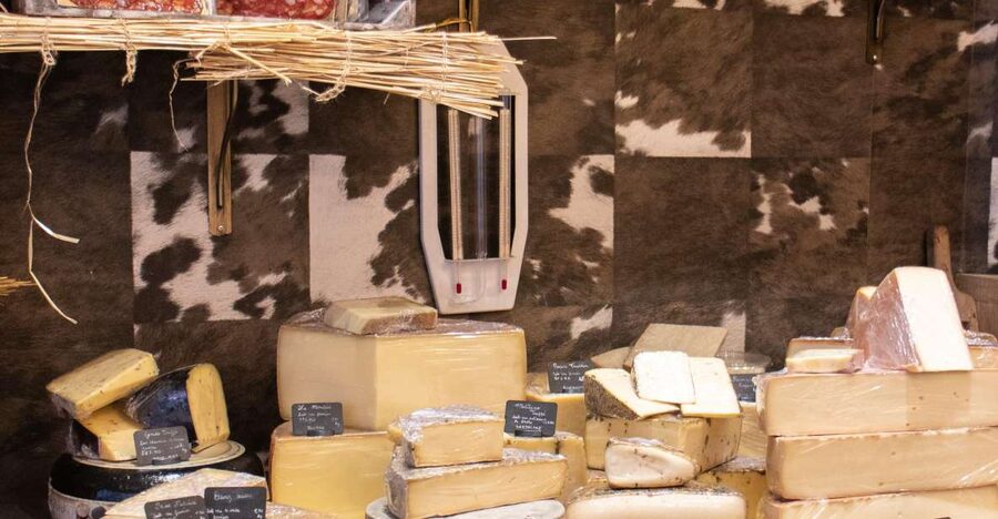 Full-Day Bordeaux gourmet tour & 2 chateau Medoc - Canelé, cheese, and charcuterie before lunch