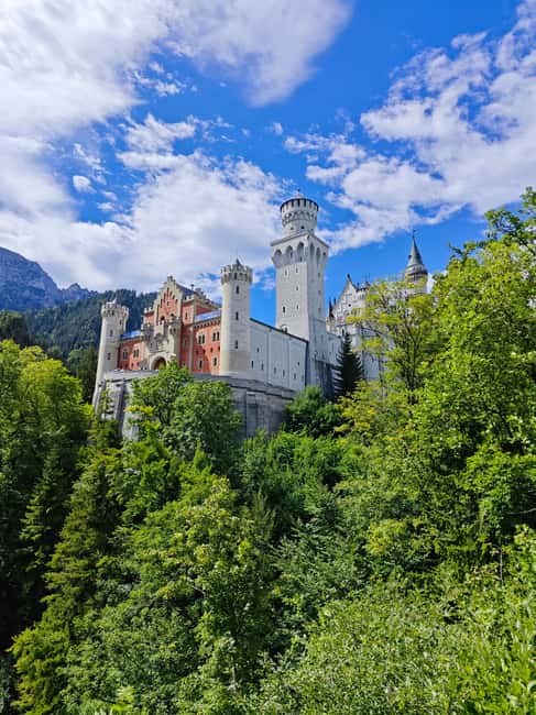 Füssen to Neuschwanstein Castle - Guided Scenic Tour - Alpsee brings the best lakeside pause