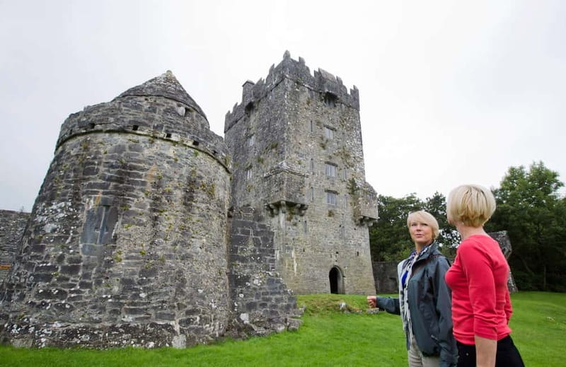 Galway: Connemara, Sheepdog Show and Medieval Castle Tour - Aughnanure Castle and the O’Flaherty stronghold