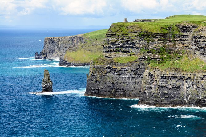 Galway to Cliffs of Moher, Aillwee Cave & Dunguaire Castle Tour - Timing, comfort, and practical details