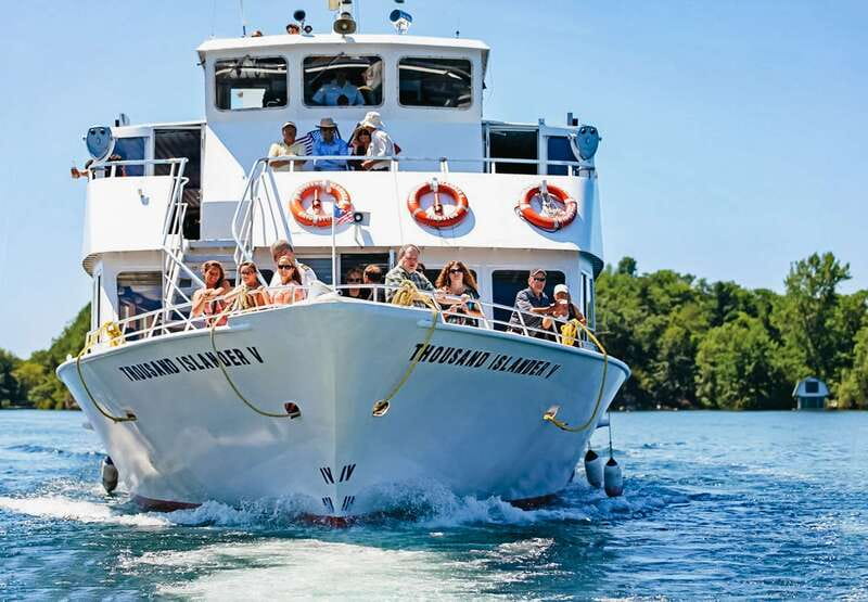 Gananoque: 1000 Islands Cruise & Optional Boldt Castle Entry - Who should choose each option?