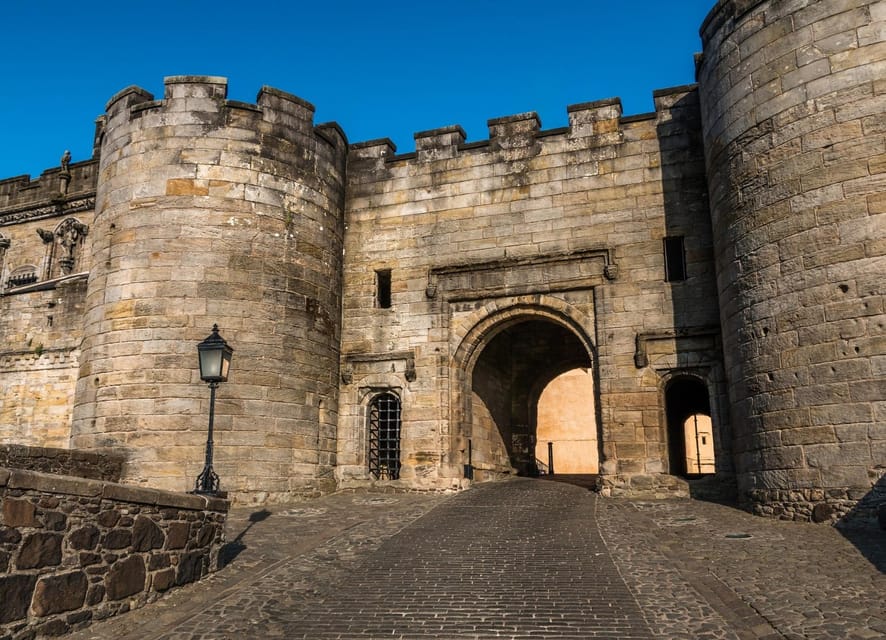 Glasgow: Stirling Castle, Loch Lomond Walk, and Whisky Tour - Food, clothing, and the small practical details