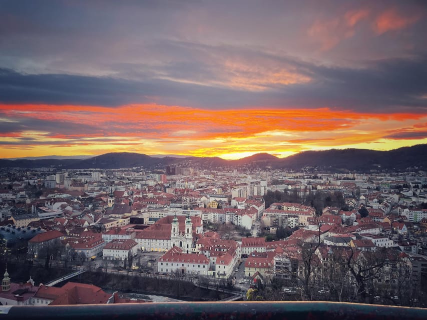 Graz: Funicular Ride & Schlossberg Picnic Experience - Riding or reaching Schlossberg