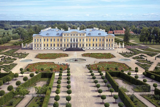 Group Day trip to Rundale Palace, Hill of Crosses & Bauska Castle - Rundale Palace: the day’s great centerpiece