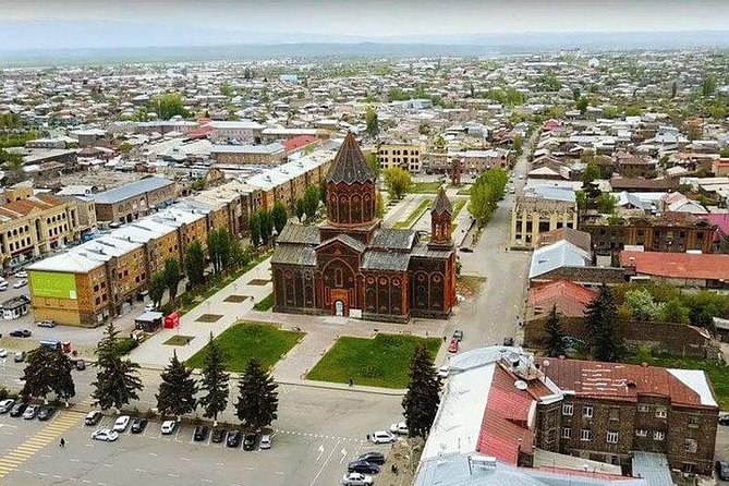 Group Tour: Gyumri (Urban Life museum, Black fortress, old town), Harichavank - Lunch, group size, and the practical compromises