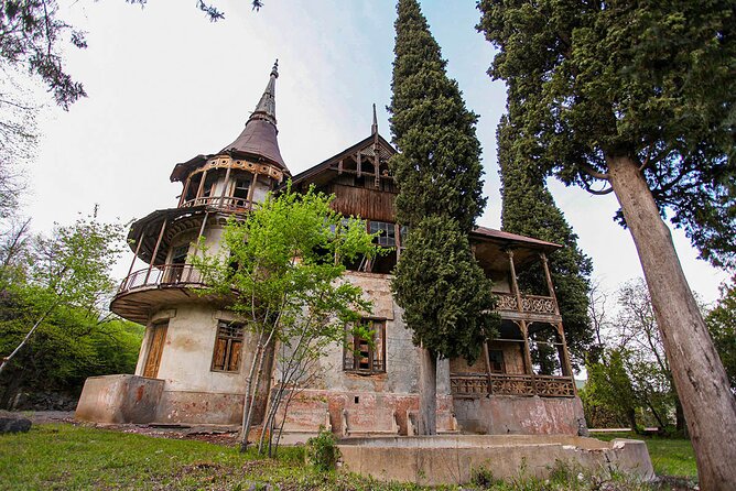 Group Tour: Haghpat, Zarni-Parni Caves, Akhtala, Aramyants Castle, Sanahin - Aramyants Castle is really a mansion