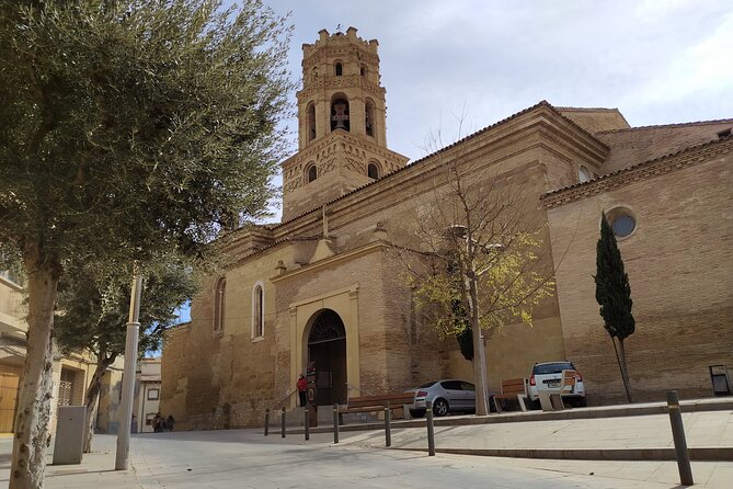 Guided tour of Monzón and the castle 3h. - The castle finish and your route back down