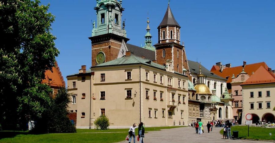 Guided Tour of the Wawel Castle & Cathedral in Cracow - Meeting point, timing, and small details that matter