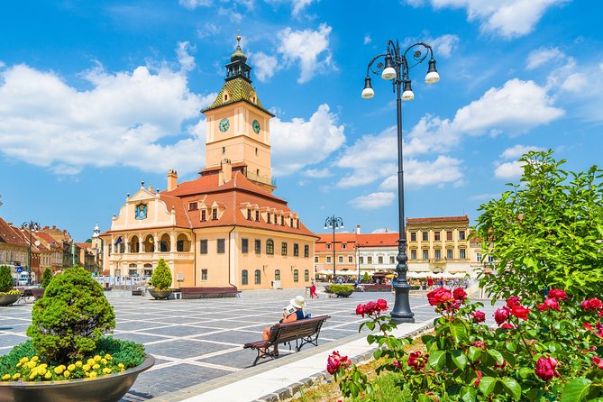 Guided Tour to Dracula Castle, Peles Castle and Brasov - Brasov’s old center and a welcome pause
